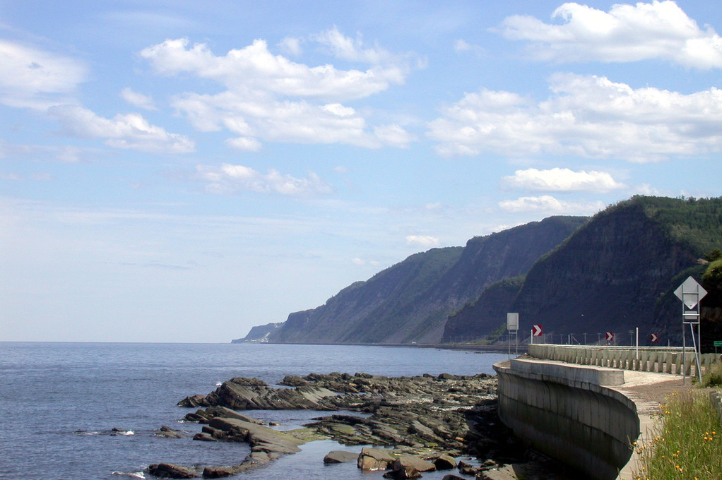 Pour l'accès au projet pilote de revenu minimum garanti